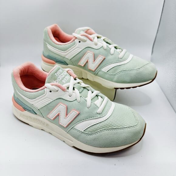 Size 3 - New Balance Kids GR997HPG Mint Pink Athletic Running Shoes (5 Women’s) - Picture 3 of 8